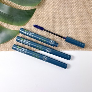 La touche finale d’un joli maquillage pour les yeux 🤩

LE Mascara qui définit, gaine et restructure les cils.
Composé à 98 % d’ingrédients d’origine naturelle, il est recommandé même aux yeux les plus sensibles. 

#natorigin #mascara #touchefinale #définit #gaine #restructure #yeuxsensibles