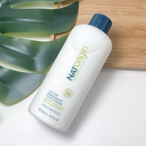 Démaquille, nettoie et apaise, ce sont les 3 actions de notre lait soin démaquillant. 
Composé avec 98,5% d’ingrédients d’origine naturelle, il démaquille efficacement et en douceur. 

Adapté aux peaux sensibles et réactives.

#natorigin #laitsoin #démaquillant #visage #demaquille #nettoie #apaise #peauxsensibles