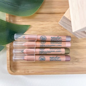 Naturalité ou efficacité n’est plus un choix à faire !

Nos ombres à paupières jumbo respectent nos engagements avec 99,4 % d'ingrédients d'origine naturelle et vous offrent un maquillage simple à appliquer et à estomper.

#natorigin #ombresapaupieres #jumbo #yeuxsensibles #naturel #efficace
