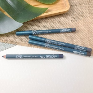 Nos liners yeux ont plusieurs pouvoirs, découvrez lesquels : 

🍃Intensifient votre regard 
🍃8 teintes très pigmentées 
🍃Promettent un maquillage facile et précis 
🍃Respectent vos yeux sensibles 

#natorigin #lineryeux #intensifie #regard #maquillage #facile #yeuxsensibles