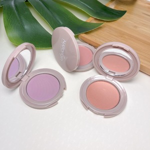 Apportez une touche de lumière et un effet bonne mine 🤩

Notre fard à joues, composé à 100% d’ingrédients d’origine naturelle, vous promet de donner un réel relief à vos pommettes avec un effet bonne mine et une touche de lumière pour un teint frais et éclatant.

#natorigin #fardajoues #touchedelumiere #bonnemine #relief #pommettes #teintfrais
