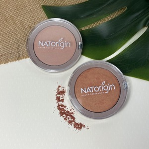 Toute semaine, nous vous donnons le secret d’un teint rayonnant pour le printemps ☀

La dernière étape serait de sculpter le visage en créant des zones de lumières.
Notre Highlighter illumine le teint et le regard en ajoutant un effet glowy à vos pommettes.

Cette poudre illuminatrice possède des fines nacres, qui captent la lumière et qui fait rayonner votre visage.

#natorigin #highlighter #teintrayonnant #printemps #sculpter #visage #zones #luminere 
#effet #glowy