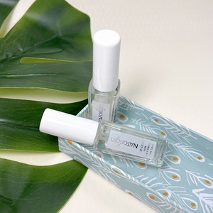 Pensez à l’étape finale d’une manucure : la couche protectrice.

Optimisez la tenue du vernis, sa brillance, avec notre Top coat. 
Composé à 84% d’ingrédients d’origine naturelle, il respect les ongles sensibles.

#natorigin #topcoat #touchefinale #manucure #onglessensibles